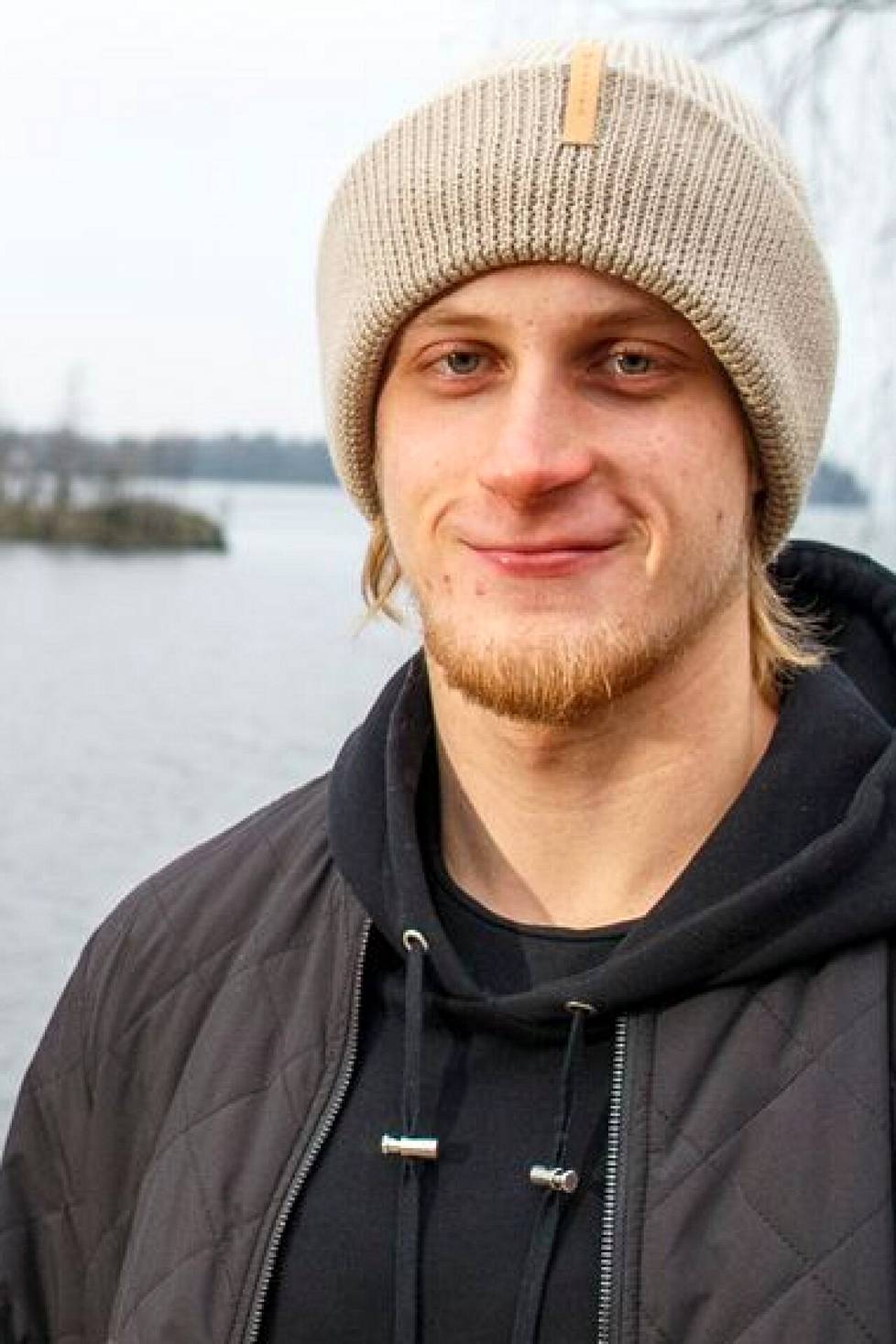 Juuso Välimäki pelasi Calgaryssa Matthew Tkachukin kanssa.