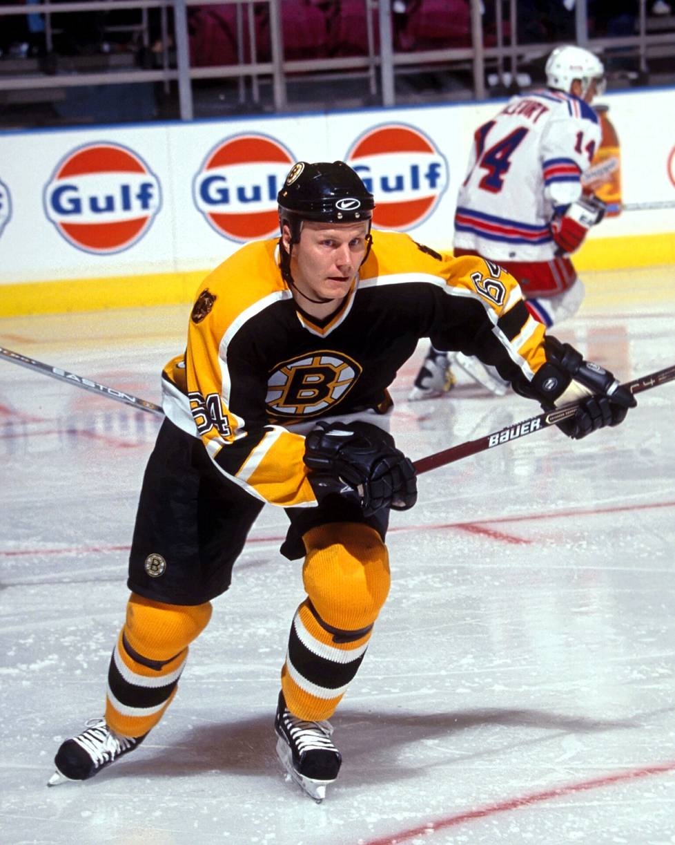 Jarno Kultanen pelasi Boston Bruinsissa 102 ottelua.