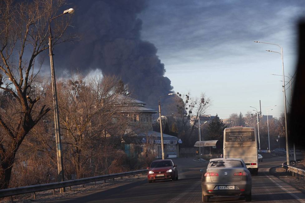 24. helmikuuta 2022. Venäjä hyökkää Ukrainaan ja yrittää valloittaa pääkaupunki Kiovan. Samana päivänä presidentti Sauli Niinistö toteaa, että 