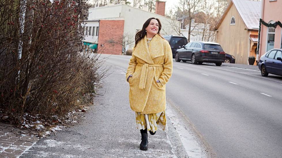 Mariela Sarkima viihtyy uudessa asuinympäristössään Vihdin kirkonkylällä. – Olen onnellisempi kuin koskaan. 