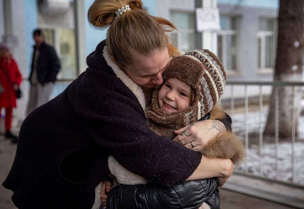 Halyna Danyltshenko, 24, halasi tytärtään, joka evakuoitiin onnistuneesti Bahmutista.