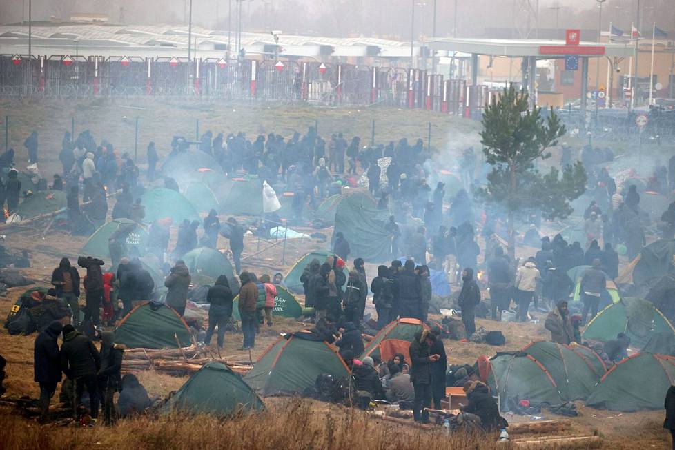 Valko-Venäjän valtion uutistoimiston julkaisema kuva Kuznican raja-asemalle syntyneestä leiristä on otettu 12. marraskuuta. Sittemmin leiri on purettu ja sen asukkaat siirretty muualle.