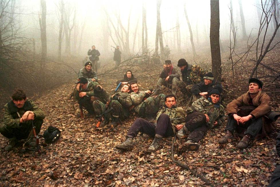Lokakuun alussa 1999 Venäjä julisti sodan Tshetshenialle.