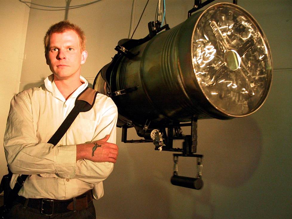 Markus Copper sai Mäntän kuvataidepalkinnon taustalla näkyvällä Rosegarden-teoksella 2003.