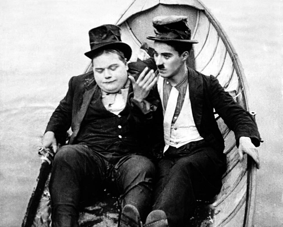 Arbuckle näytteli yhdessä Charles Chaplinin kanssa. Arbucklen kerrotaan olleen vuonna 1921 Hollywoodin toisiksi parhaiten palkattu näyttelijä heti Chaplinin jälkeen.