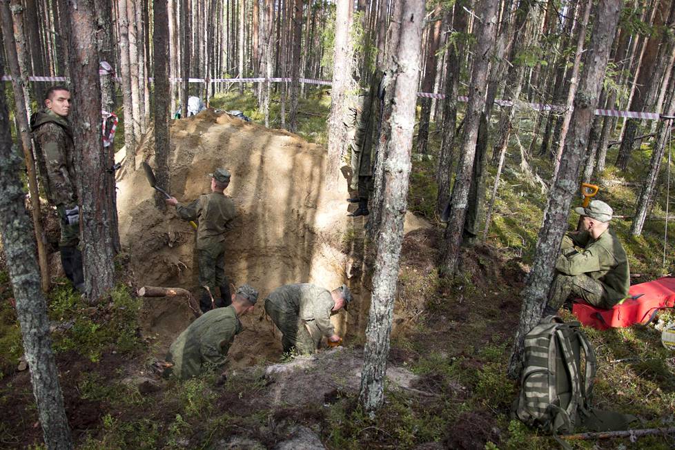 Sergei Markelov seurasi syksyllä 2018, kun venäläinen etsintäryhmä teki kaivauksia Stalinin aikaisilla joukkohaudoilla Sandarmohissa etsien sieltä Suomen väitetysti teloittamia sotavankeja.