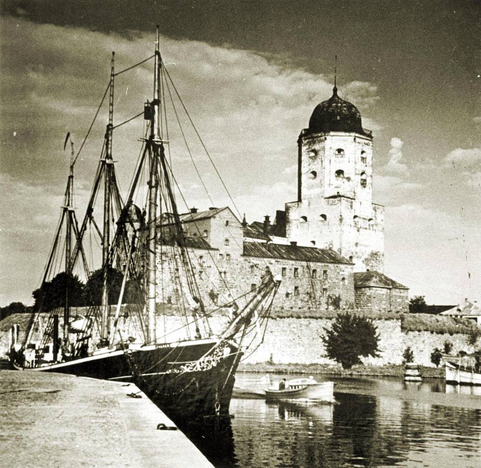 Viipuri oli kansainvälinen satamakaupunki. Laivat kuljettivat Viipuriin elintarvikkeita muualta maailmasta.