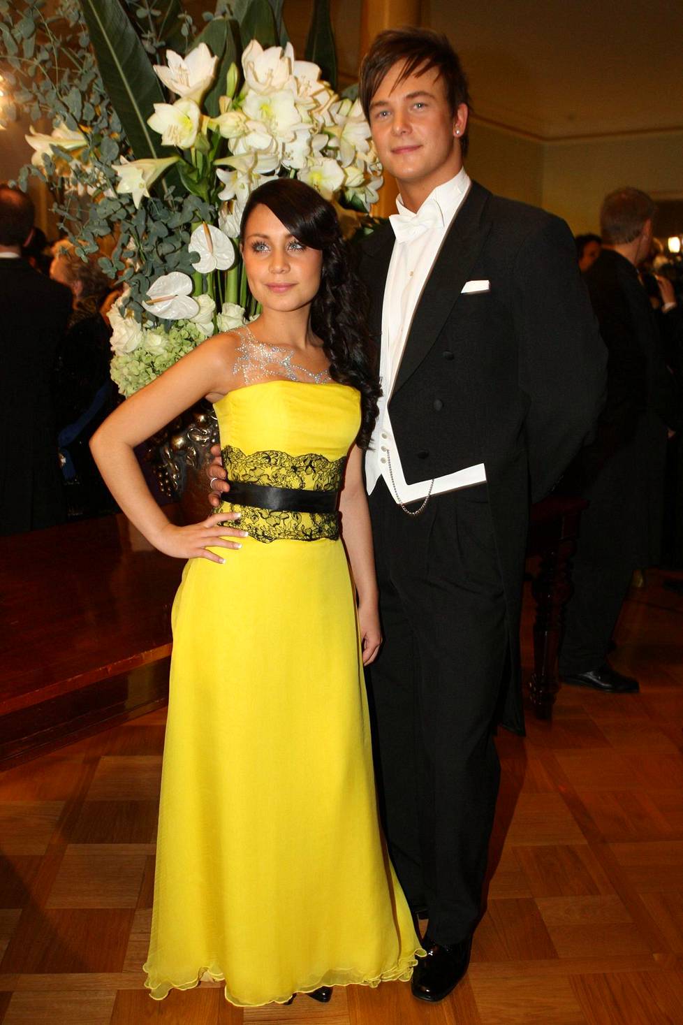 Anna Abreu ja hänen silloinen avopuolisonsa Panu Larnos olivat vuoden 2008 Linnan juhlien kuvatuimpia vieraita.