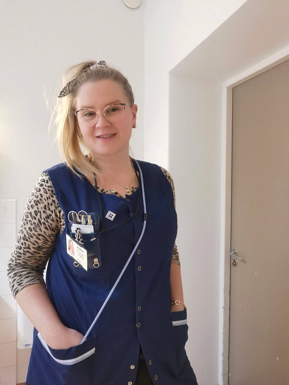 Lähihoitaja Auni Järvinen toivoo, että palkka määräytyisi työkokemuksen mukaan. Nyt ikälisiä ei alalla tunneta.