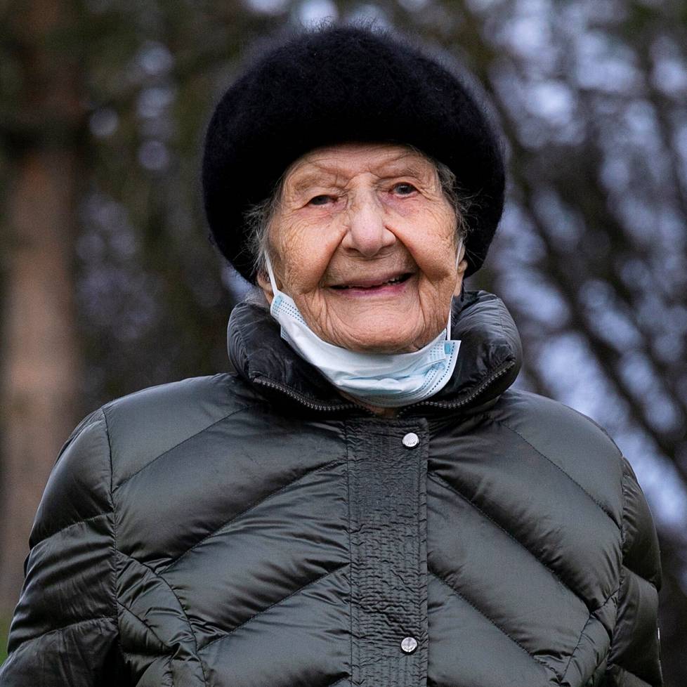 Kaarina Alvajärvi muistaa hyvin Helsingin pommitukset helmikuussa 1944.