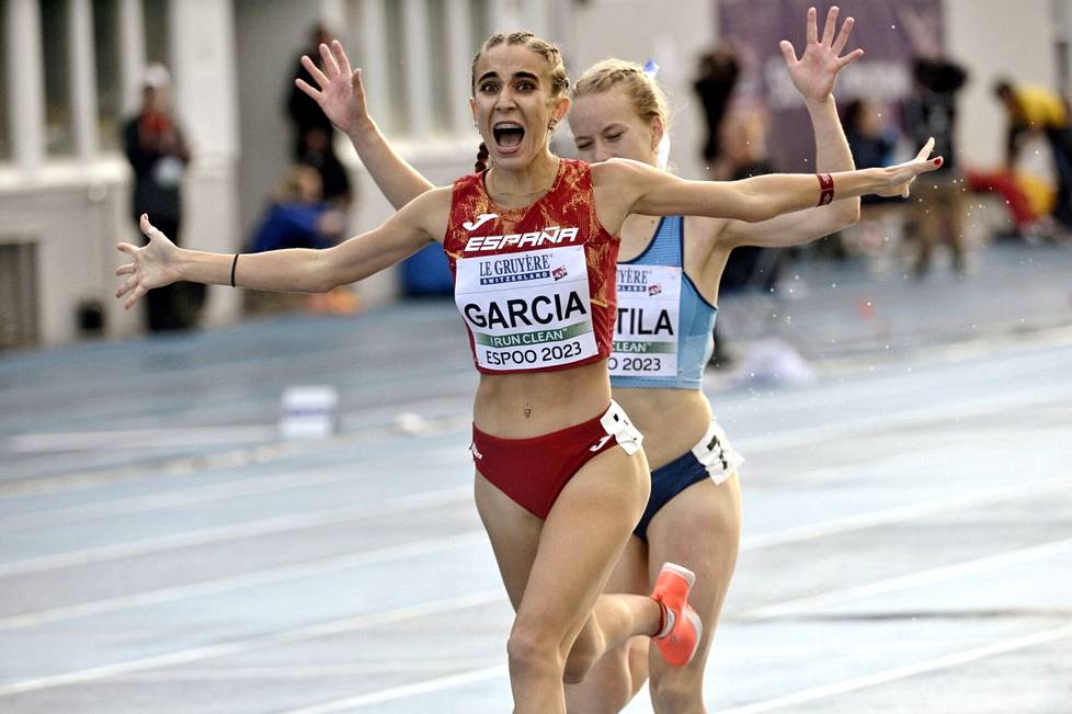 Espanjan Daniela Garcia tuulettaa Euroopan mestaruutta ja Veera Mattila yllätyshopeaa.