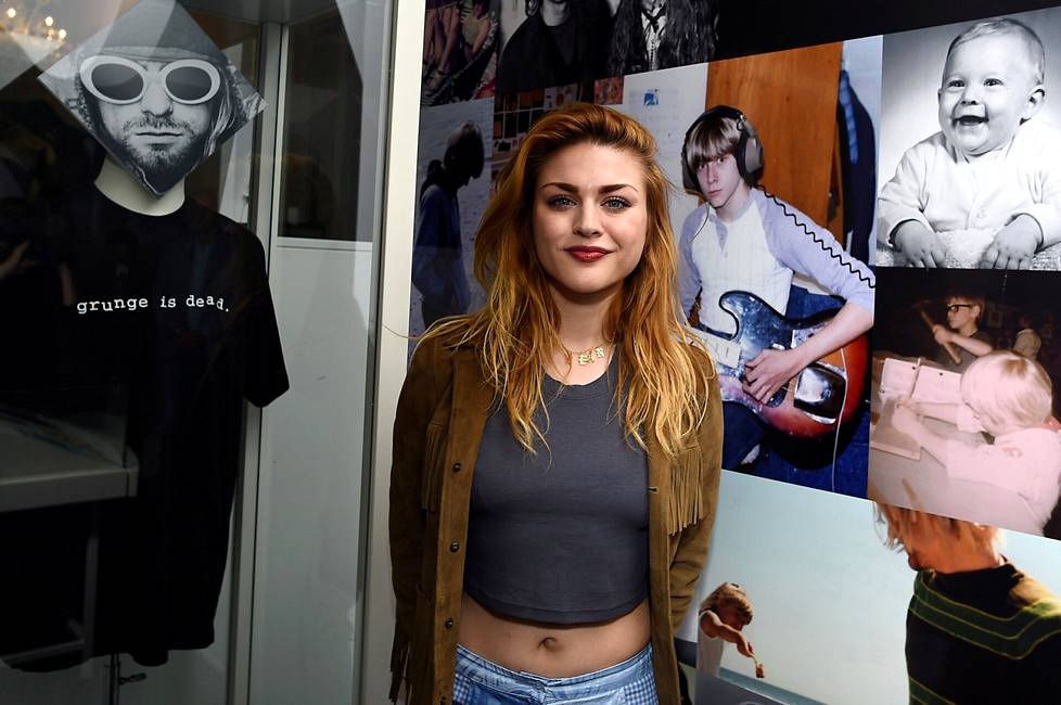 Frances Bean Cobain oli mukana Kurt Cobainista kertovan näyttelyn avajaisissa Newbridgessä Irlannissa heinäkuussa 2018.
