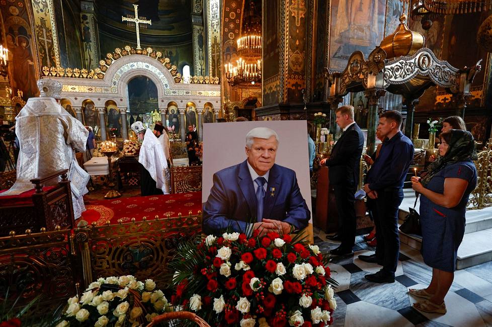 Oleksi Vadaturskyin hautajaiset pidettiin Kiovassa 5. elokuuta.