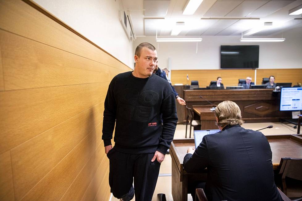 Jesse Juhani Miikkael Nieminen Satakunnan käräjäoikeudessa, jossa Euran kuolonkolaria käsiteltiin lokakuun alkupuolella. Marraskuun 1. päivä hänet tuomittiin 11 vuodeksi vankeuteen muun muassa taposta ja tapon yrityksestä. 