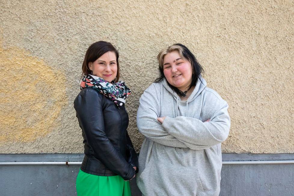 Hanna Hirvonen ja Janina Kosunen tapasivat ensimmäistä kertaa Heinävedellä. Kosunen on osallistunut Nuotti-valmennukseen useita kertoja, ja kokee, että se on auttanut häntä elämässä eteenpäin.