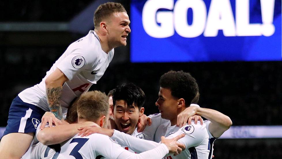 Tottenham juhli makeaa voittoa Manchester Unitedista.