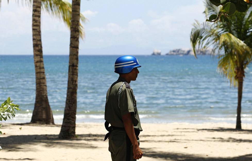 Sotilas seisoi vartiossa Margaritan saarella Venezuelassa syyskuussa 2009, kun siellä järjestettiin Etelä-Amerikan ja Afrikan maanosien ASA-kokous.