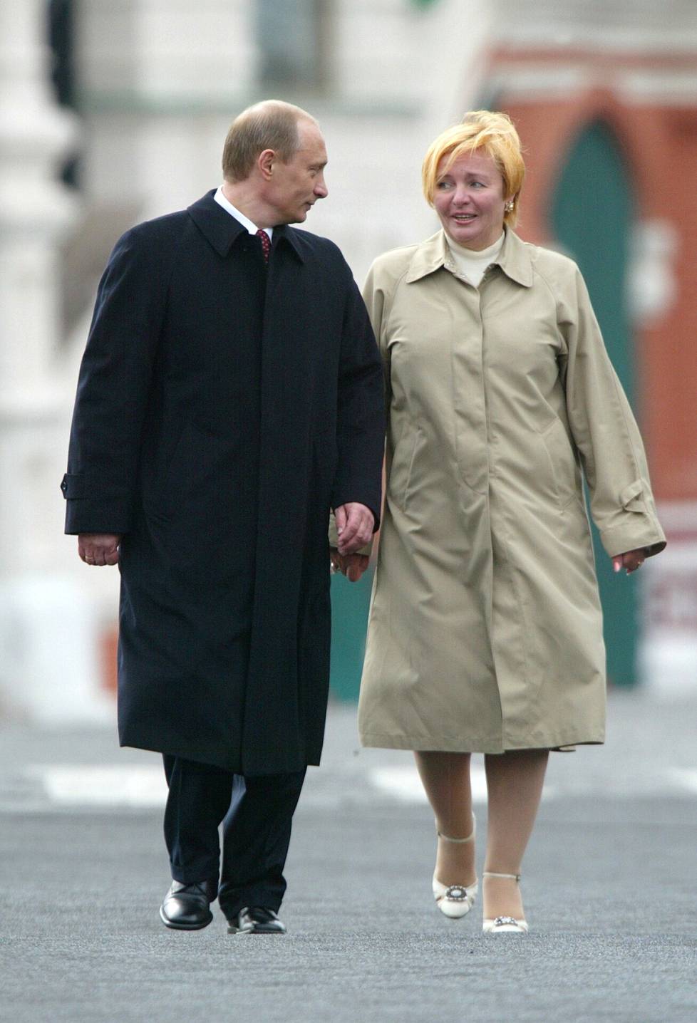 Presidentti Putinin ja vaimo-Ljudmilan erosta ilmoitettiin kesällä 2013. Yhteiskuva on keväältä 2005.