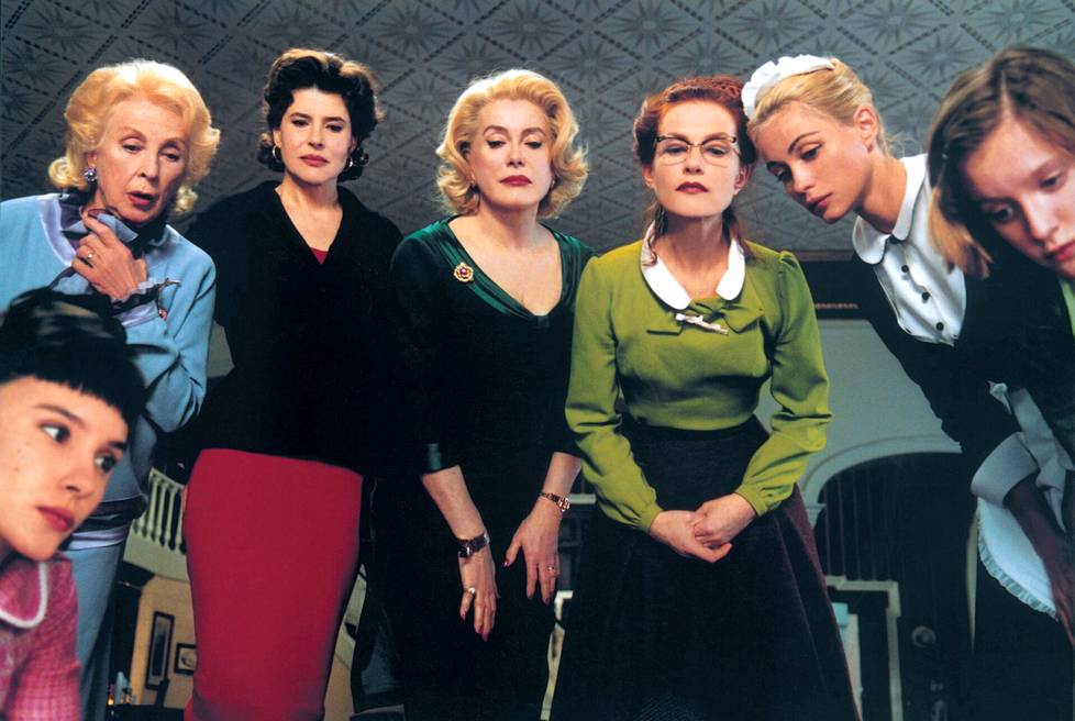 Vuonna 2002 Ardant näytteli elokuvassa 8 naista.
