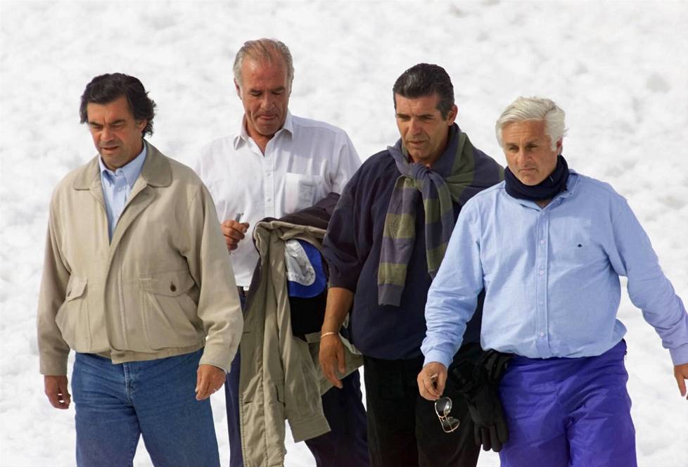 Alfredo Delgado (vas.), Jose Luis Inciarte, Carlos Paez ja Roberto Canessa Valle Nevadossa vuonna 2002.