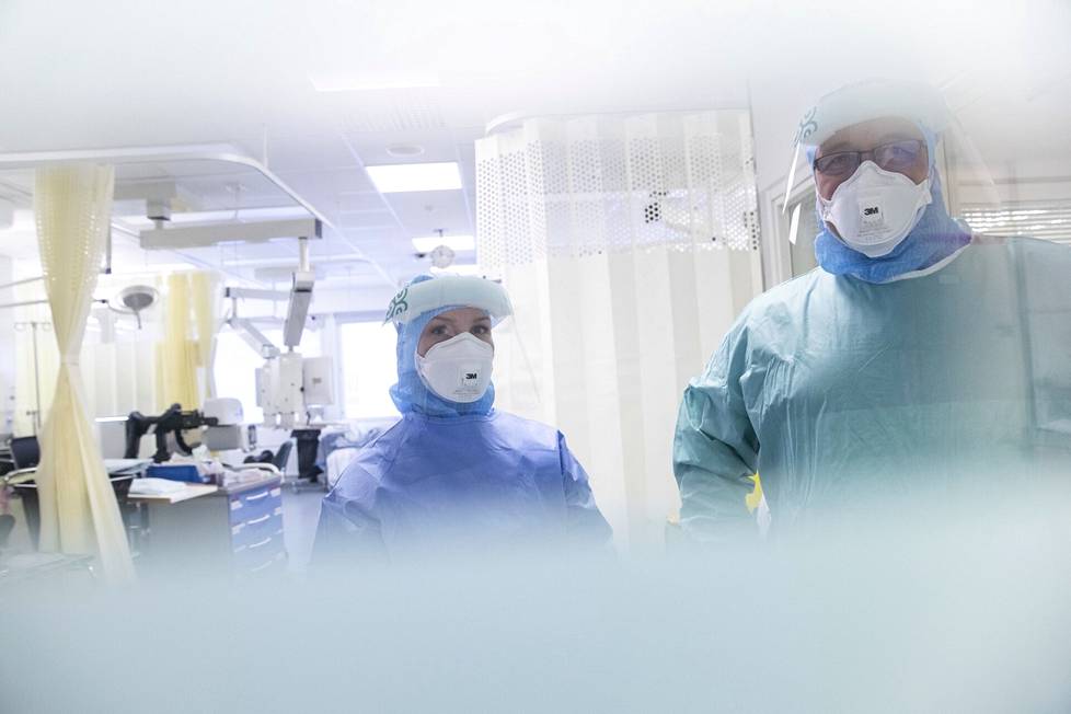 Sairaalan käytännöt ovat hioutuneet. Ensimmäiset koronapotilaat tulivat teholle keväällä 2020.
