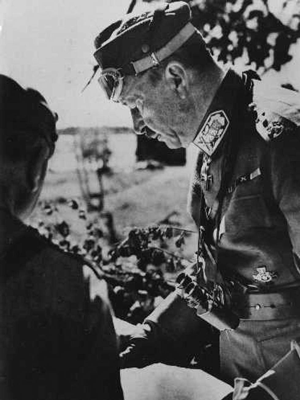 Mannerheim Syvärillä 1943.