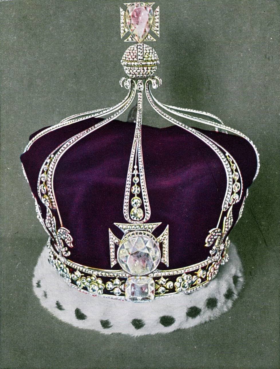Kuningataräiti Elisabetin kruunuun upotettu Koh-i-Noor -timantti päätyi kuninkaalliselle perheelle monien veristen vaiheiden kautta ja se on legendojen mukaan kirottu. Intian hallitus on vaatinut Britanniaa palauttamaan timantin takaisin.