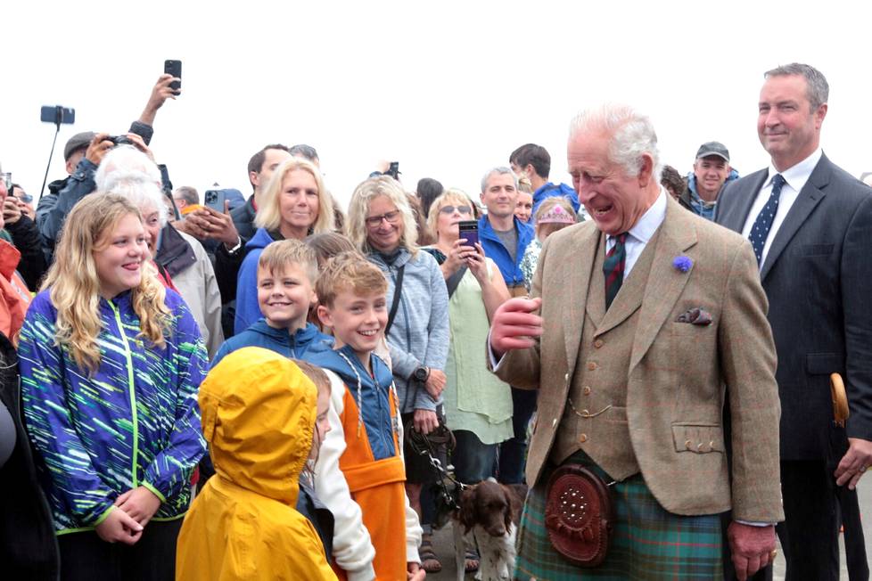 Kuningas Charles edustamassa Skotlannissa elokuussa.