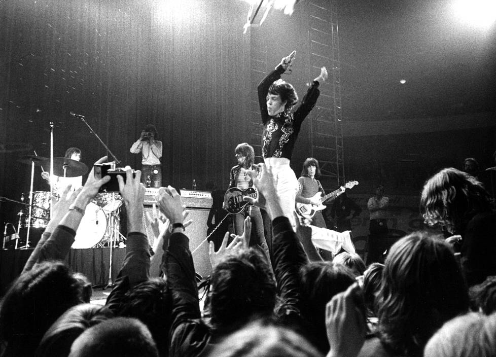 Rolling Stones lavalla Berliinissä syyskuussa 1970.