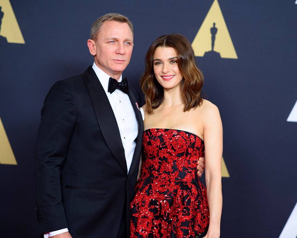 Daniel Craig ja hänen nykyinen vaimonsa Rachel Weisz esiintyvät julkisuudessa aniharvoin. Kuva punaiselta matolta vuonna 2015.