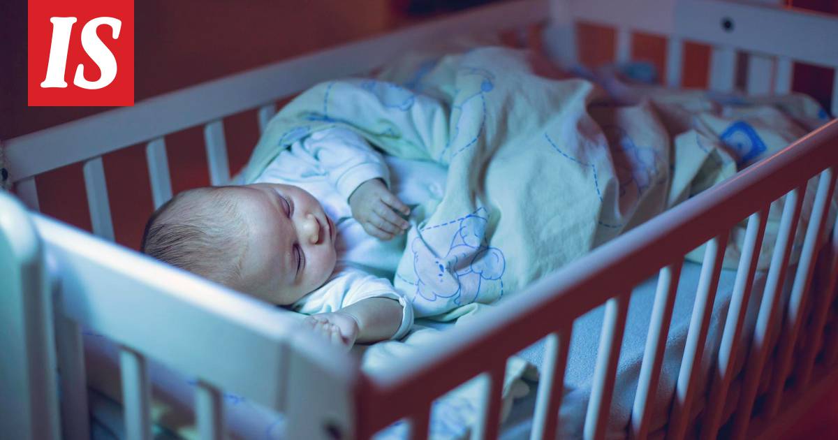 Voiko pienen vauvan jättää yöksi hoitoon? Asiantuntijoilla selkeä mielipide  lapsen parhaasta - Perhe - Ilta-Sanomat