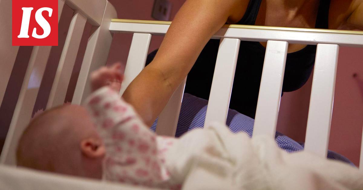 Kiinteä ruoka parantaa vauvan nukkumista – pidentää yöunia ja vähentää  heräilyä - Perhe - Ilta-Sanomat