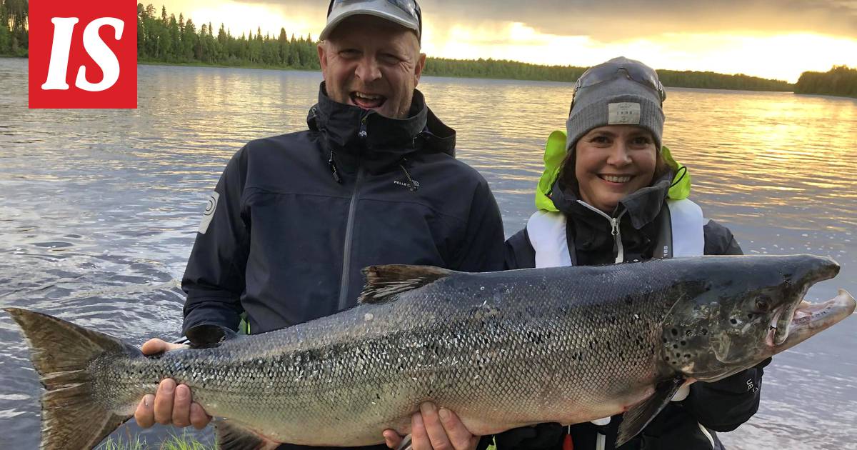 Tamperelaiselle pariskunnalle kävi kalareissulla 15,9 kilon tuuri – Jukka  sai elämänsä isoimman saaliin, mutta sekin kalpeni puolison vonkaleelle -  Kotimaa - Ilta-Sanomat