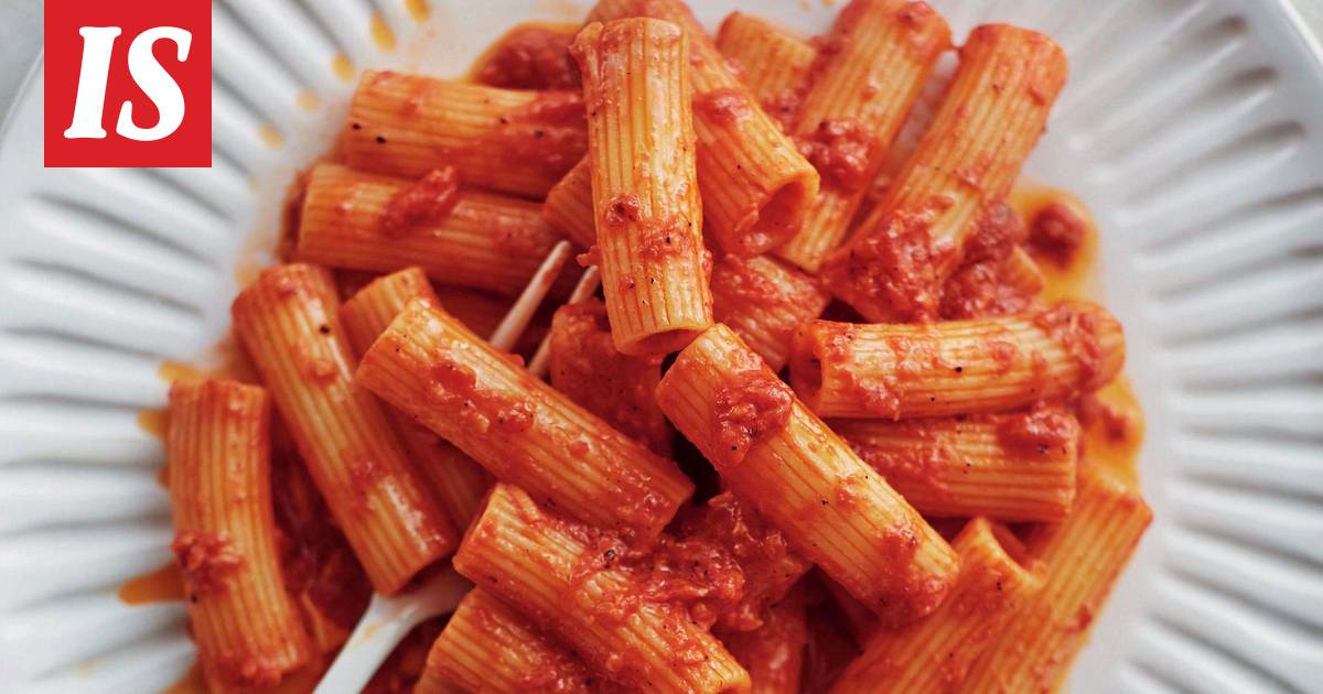 Ehkä maailman nopein tomaattikastike: 5 minuutin pastasoosi hurmaa maullaan  - Ajankohtaista - Ilta-Sanomat