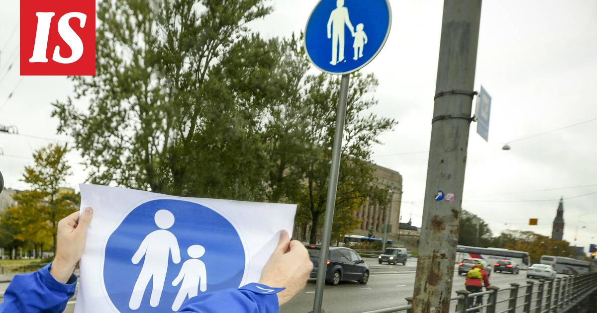 Näin konsulttifirma suunnitteli uudet maanteille tulevat liikennemerkit -  Autot - Ilta-Sanomat