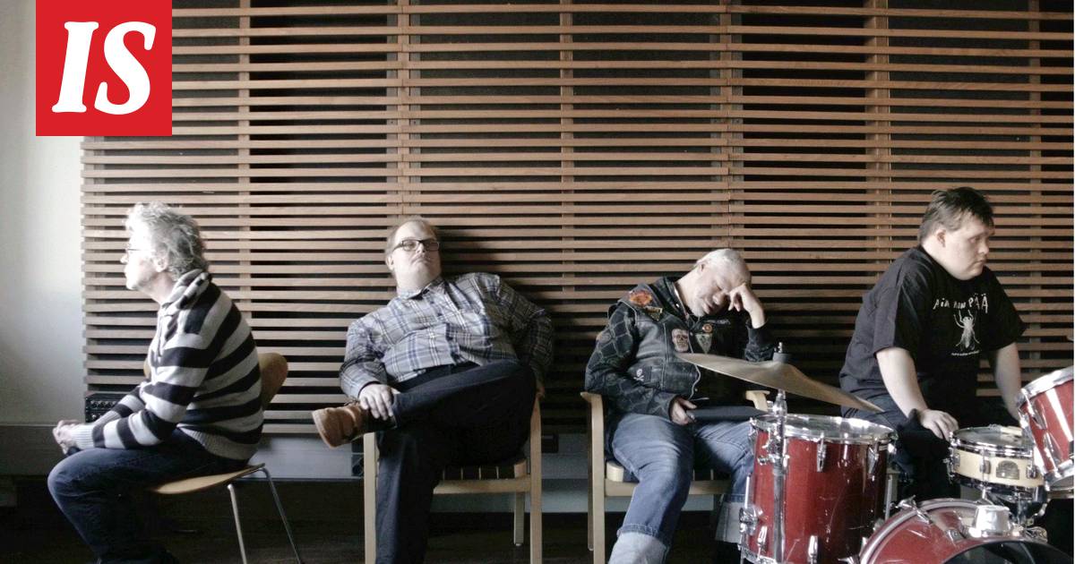 Arvio: Pertti Kurikan nimipäivät -yhtyeestä kertovassa Tokasikajutussa on  mukana ripaus romantiikkaa - TV & elokuvat - Ilta-Sanomat