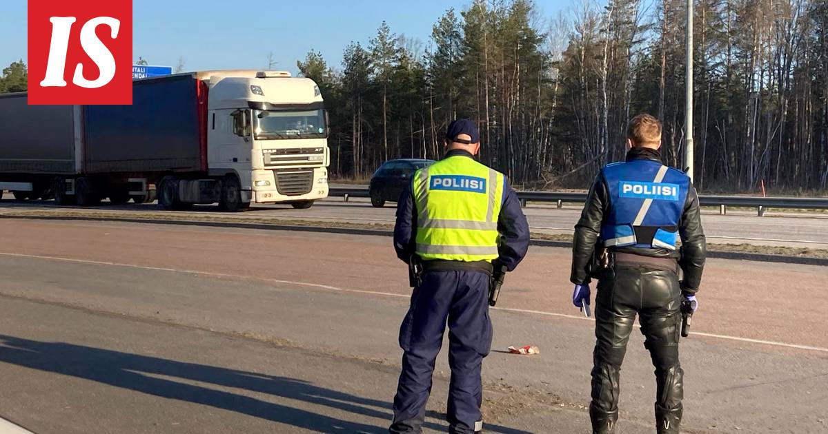 Poliisi pani ratsian pystyyn Turun ruuhkaisimpaan kohtaan – tunnin saldo  yllätti - Turun seutu - Ilta-Sanomat