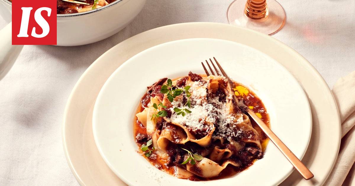 Pasta pizzaiola: herkuttelupasta viikonloppuun - Ajankohtaista -  Ilta-Sanomat